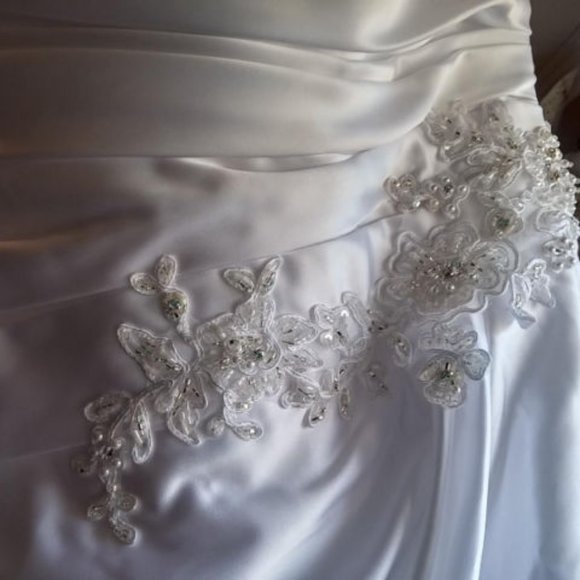 Callisto wedding gown - Picture 6 of 7